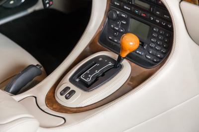 2001 Jaguar XJR SUPERCHARGED V8