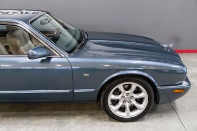 2001 Jaguar XJR SUPERCHARGED V8