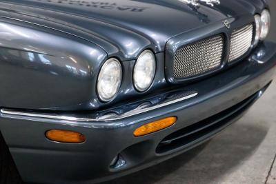 2001 Jaguar XJR SUPERCHARGED V8