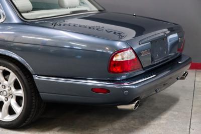 2001 Jaguar XJR SUPERCHARGED V8