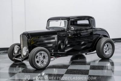 1932 Ford 3-Window Coupe