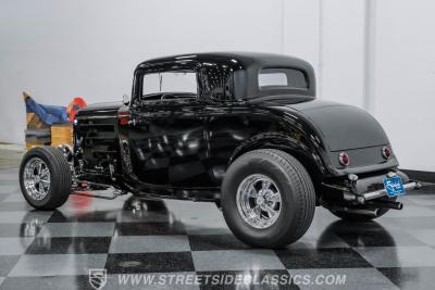 1932 Ford 3-Window Coupe
