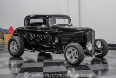 1932 Ford 3-Window Coupe
