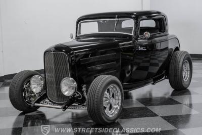1932 Ford 3-Window Coupe