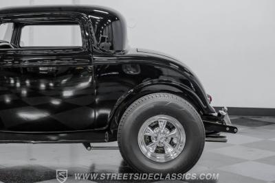 1932 Ford 3-Window Coupe