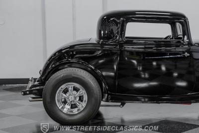 1932 Ford 3-Window Coupe