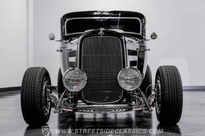 1932 Ford 3-Window Coupe