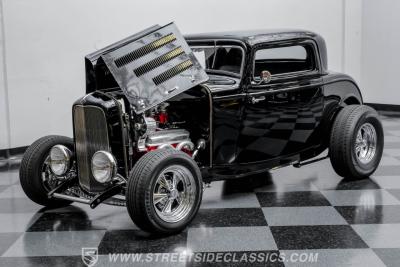 1932 Ford 3-Window Coupe