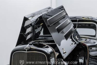 1932 Ford 3-Window Coupe