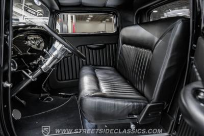 1932 Ford 3-Window Coupe