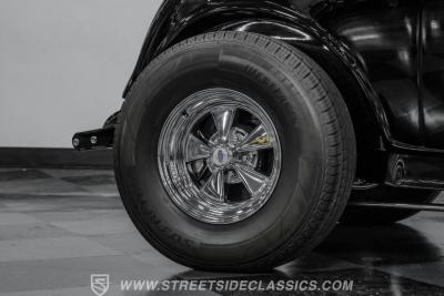 1932 Ford 3-Window Coupe