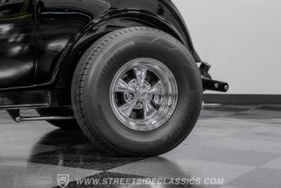 1932 Ford 3-Window Coupe