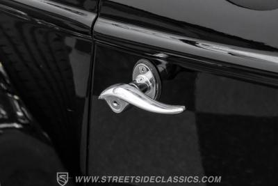 1932 Ford 3-Window Coupe