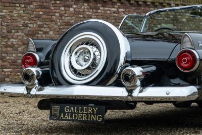 1955 Ford Thunderbird Convertible Coup&eacute; &ldquo;Continental kit&rdquo;