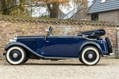 1935 Mercedes - Benz Mercedes Benz 200 Cabriolet C &ldquo;Bare metal-Frame off restoration&rdquo;
