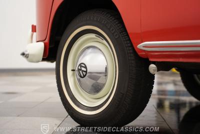 1964 Volkswagen Type 2 21 Window Deluxe