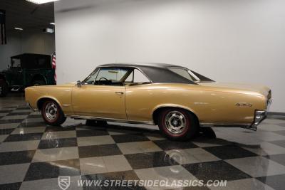 1966 Pontiac GTO Tri Power
