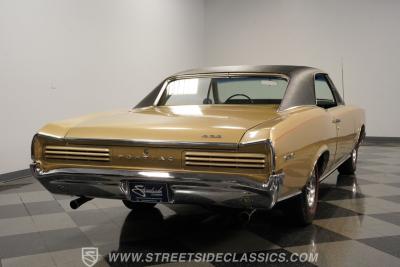 1966 Pontiac GTO Tri Power