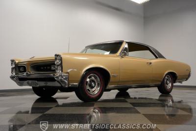1966 Pontiac GTO Tri Power