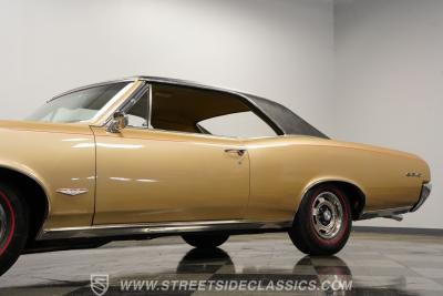 1966 Pontiac GTO Tri Power