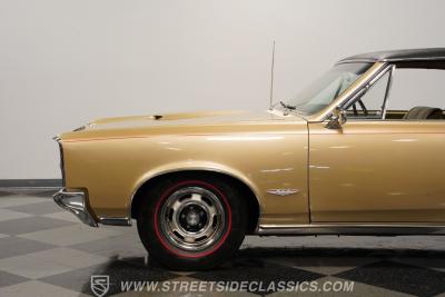 1966 Pontiac GTO Tri Power