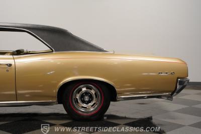 1966 Pontiac GTO Tri Power