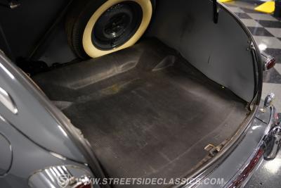 1948 Ford Super Deluxe Coupe