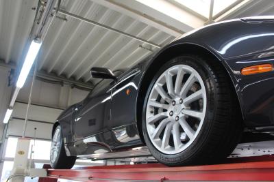 2003 Aston Martin Vanquish 5.9 V12 &ldquo;11.800 Miles&rdquo;