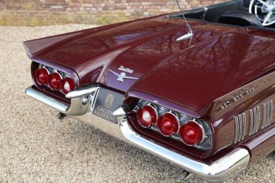 1960 Ford Thunderbird Convertible V8 352 ci