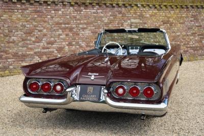 1960 Ford Thunderbird Convertible V8 352 ci