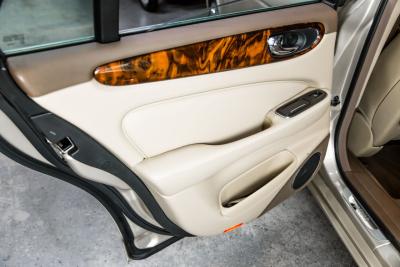 2006 Jaguar 42710 mile XJ6