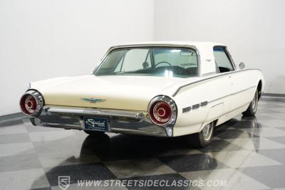 1962 Ford Thunderbird
