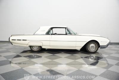 1962 Ford Thunderbird