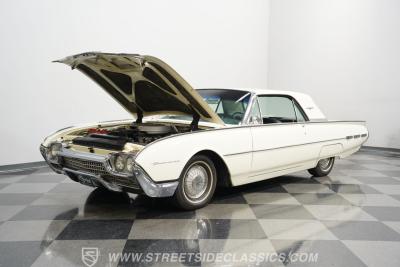 1962 Ford Thunderbird