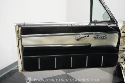 1962 Ford Thunderbird