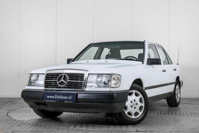 1986 Mercedes - Benz 200-serie