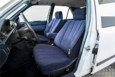 1986 Mercedes - Benz 200-serie