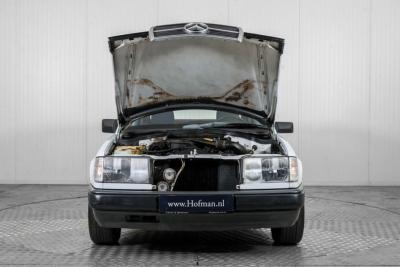 1986 Mercedes - Benz 200-serie