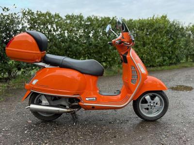 2004 PIAGGIO VESPA GT200L