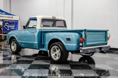 1969 GMC C10 Stepside Restomod