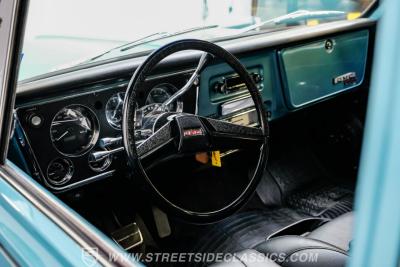 1969 GMC C10 Stepside Restomod