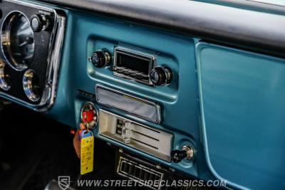 1969 GMC C10 Stepside Restomod