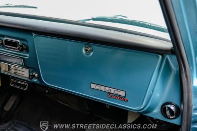 1969 GMC C10 Stepside Restomod