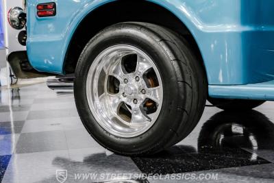 1969 GMC C10 Stepside Restomod