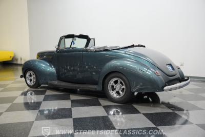 1940 Ford Deluxe Convertible