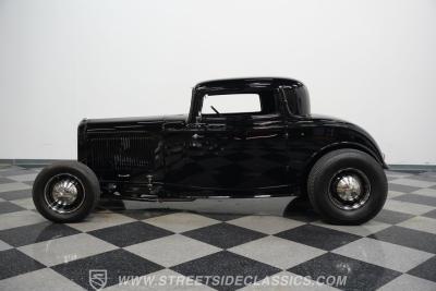 1932 Ford 3-Window Coupe