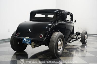 1932 Ford 3-Window Coupe