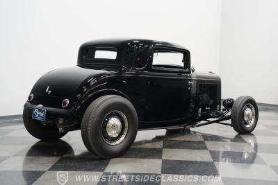 1932 Ford 3-Window Coupe