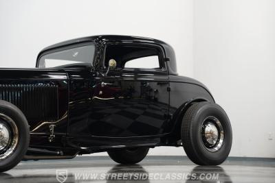 1932 Ford 3-Window Coupe