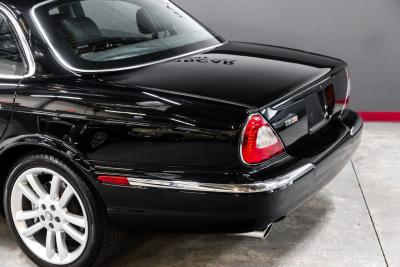 2004 Jaguar XJR SUPERCHARGED V8